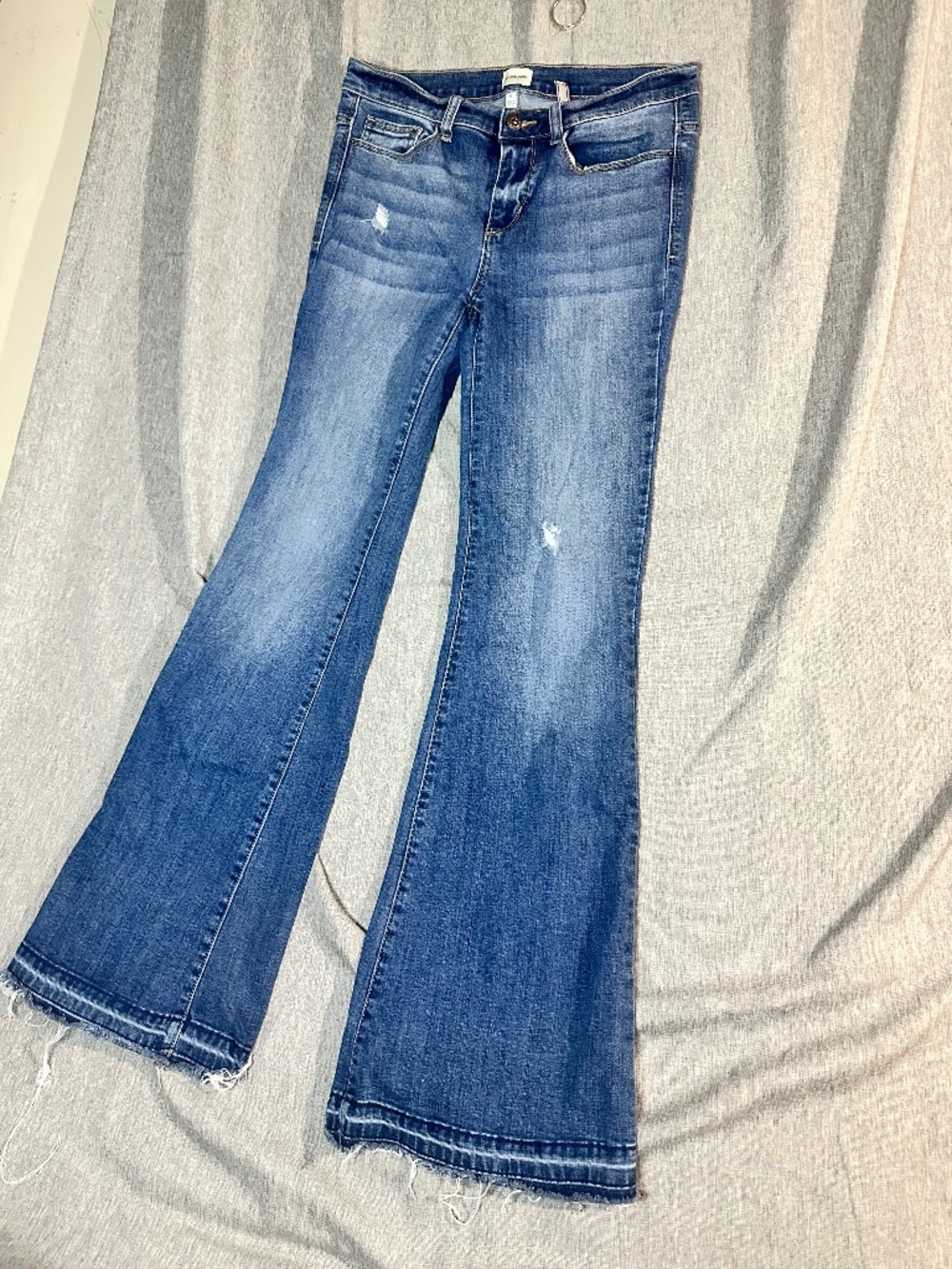 Sneak Peek Mid Rise Flare Jeans Medium Wash Raw Hem Distressed - Size 9 / 29